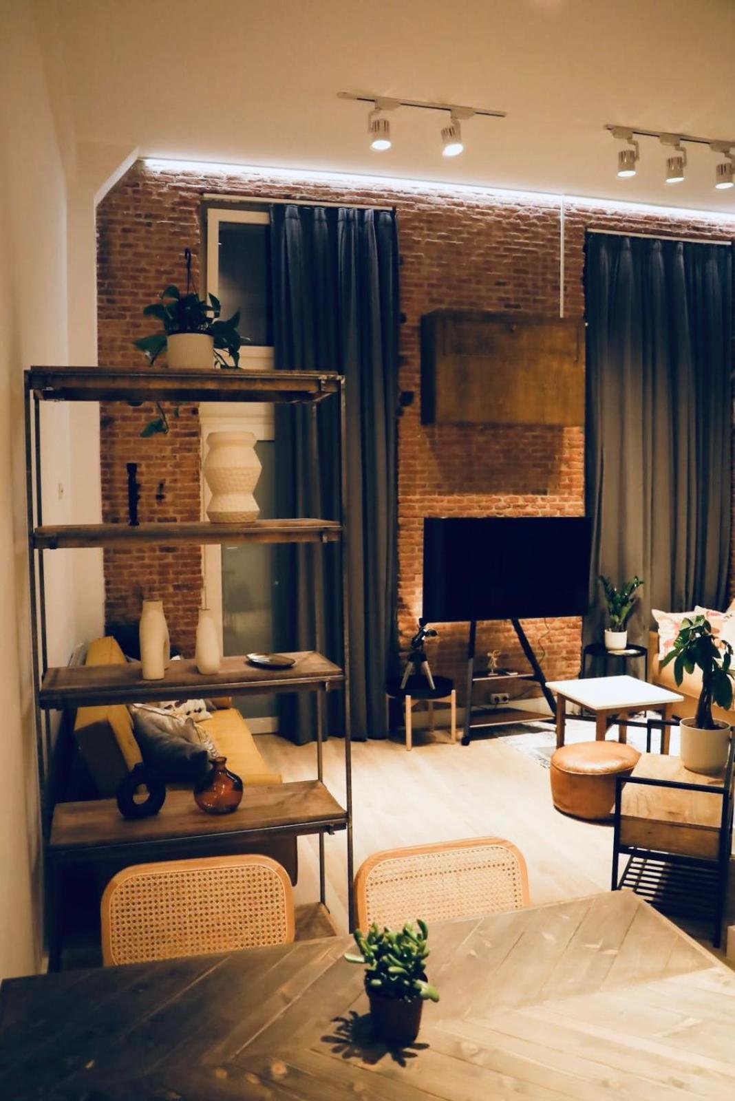 شقة Unique Nyc Style Loft In The Heart Of مدريد المظهر الخارجي الصورة